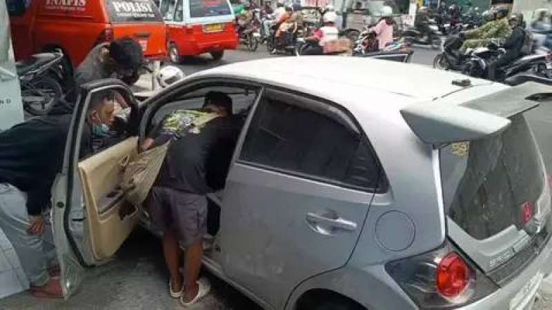 Modus ban kempes, pencuri gasak Rp 150 Juta dari dalam mobil di Magelang