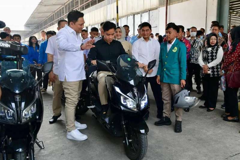 Survei calon presiden: Gibran salip Anies Baswedan, Dedi Mulyadi teratas