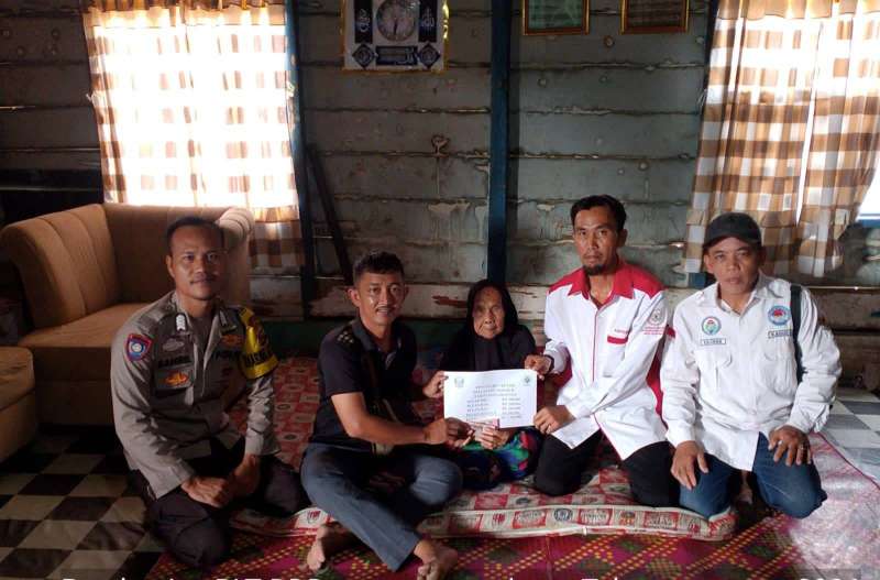 Pemdes Upang Makmur Salurkan BLT DD Periode Mei–Agustus kepada 3 KPM