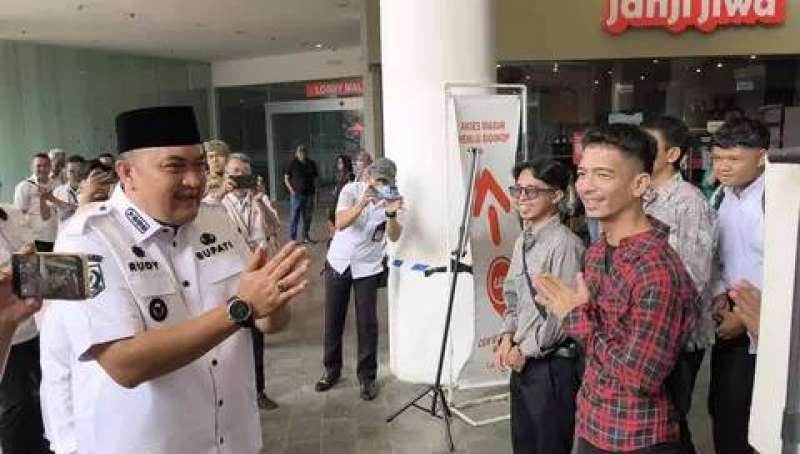 218.000 warga Bogor menganggur, ini langkah Bupati 