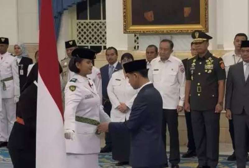 Gibran kukuhkan 76 Paskibraka HUT Ke-81 RI