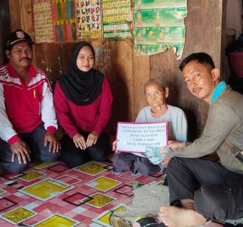 Pelayanan Door-to-Door, Pemdes Purwosari Pastikan KPM Rentan Tetap Terima BLT