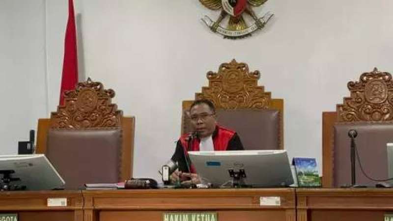 Praperadilan eks Jampidsus Febrie ditolak, Hakim: Status tersangka sah