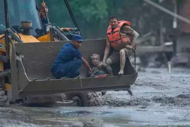 466 warga asing dari 28 negara hilang akibat banjir bandang Nepal
