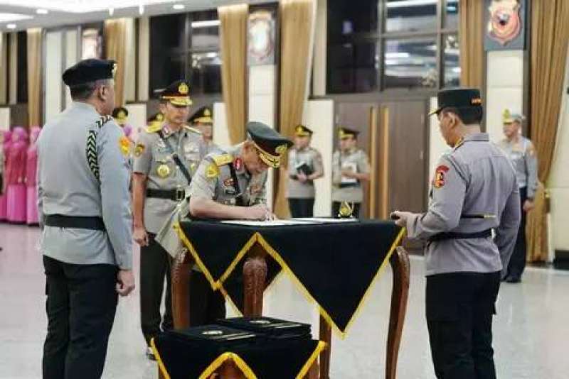 Kapolri pimpin sertijab, termasuk sejumlah pejabat strategis Polri