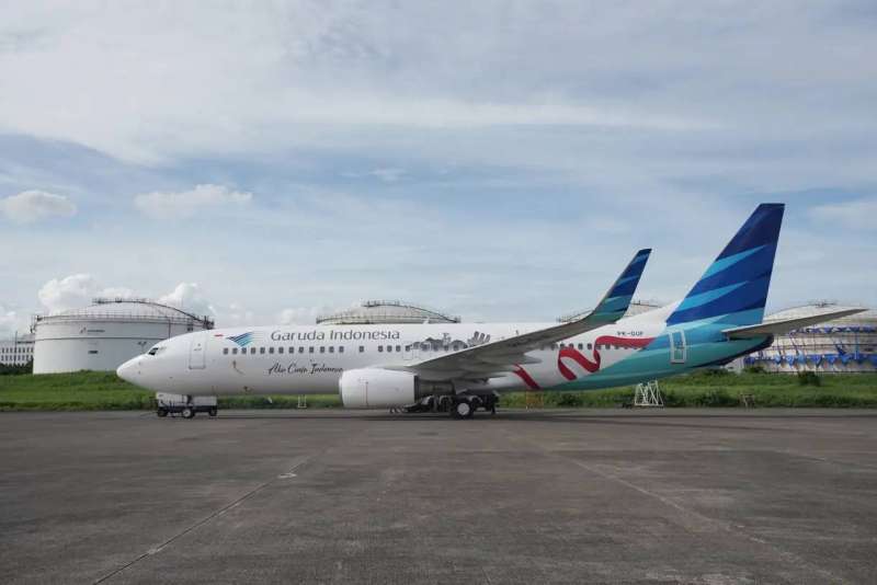 Pesawat pecah ban di Makassar, ini kata Garuda Indonesia
