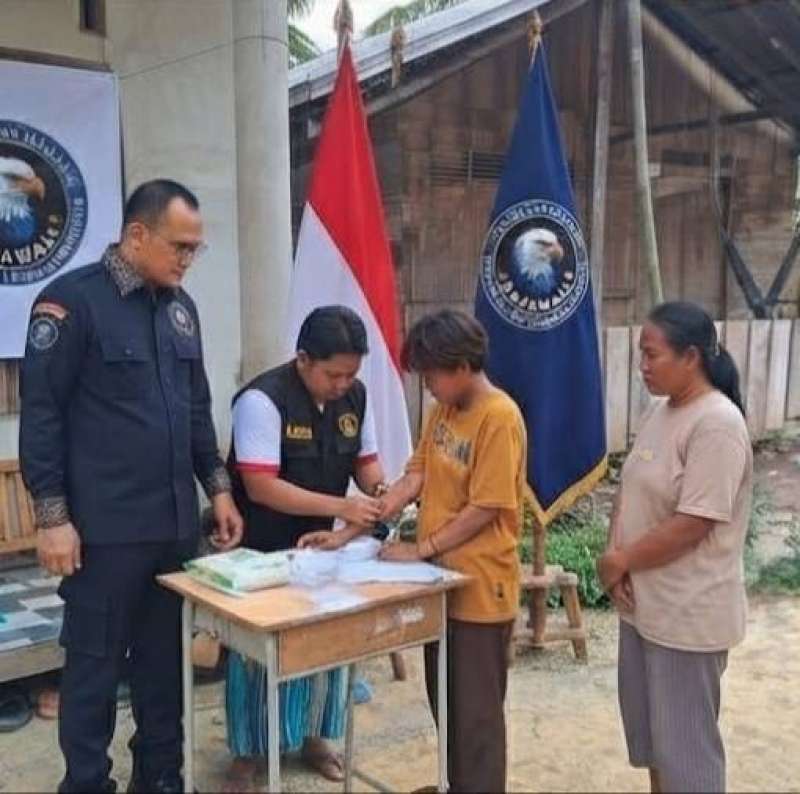 3 Bulan Menderita Gatal — RAJAWALI Sekadau: Pipa Limbah Itu Bukti, Jangan Tutup Mata Atas Penderitaan Warga