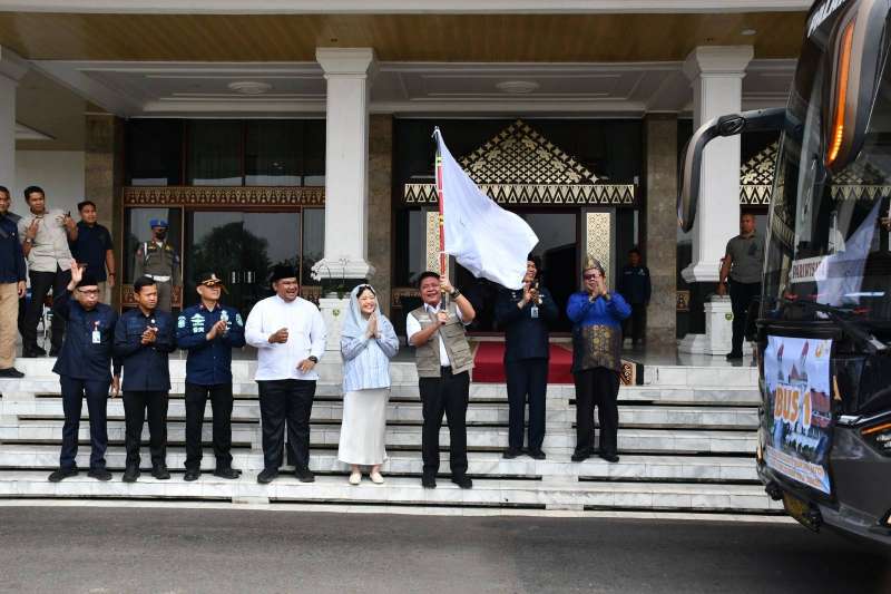 Incar Posisi 4 Besar Nasional, 95 Anggota Kafilah MTQ Sumsel Resmi Dilepas ke Semarang