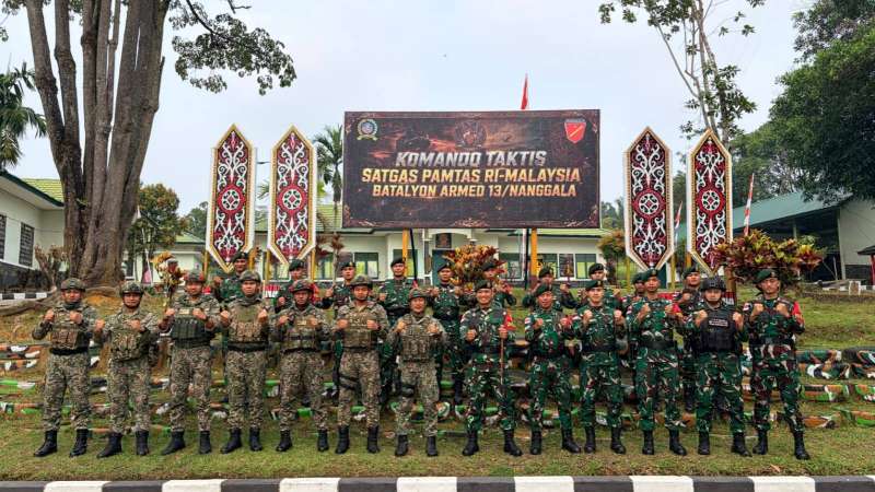 Pererat Hubungan Bilateral di Perbatasan, Pos Kotis Satgas Yonarmed 13/Nanggala Terima Kunjungan TDM