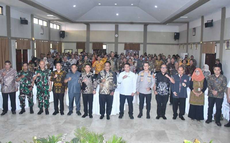 Ketua DPRD Kabupaten Sukabumi Budi Azhar Mutawali Hadiri Penyerahan Hibah Aset KPK
