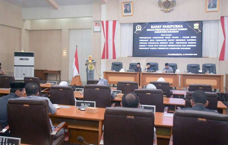 Wabup Andreas Hadiri Paripurna DPRD Sukabumi, Tujuh Fraksi Sampaikan Pandangan atas Perubahan Susunan Perangkat Daerah