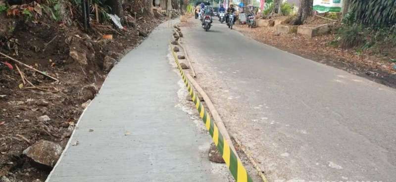 Dinas PU Kabupaten Sukabumi Rekonstruksi Jalan Parungkuda–Bojongpari, Bahu Beton Diperkuat untuk Kendaraan Besar