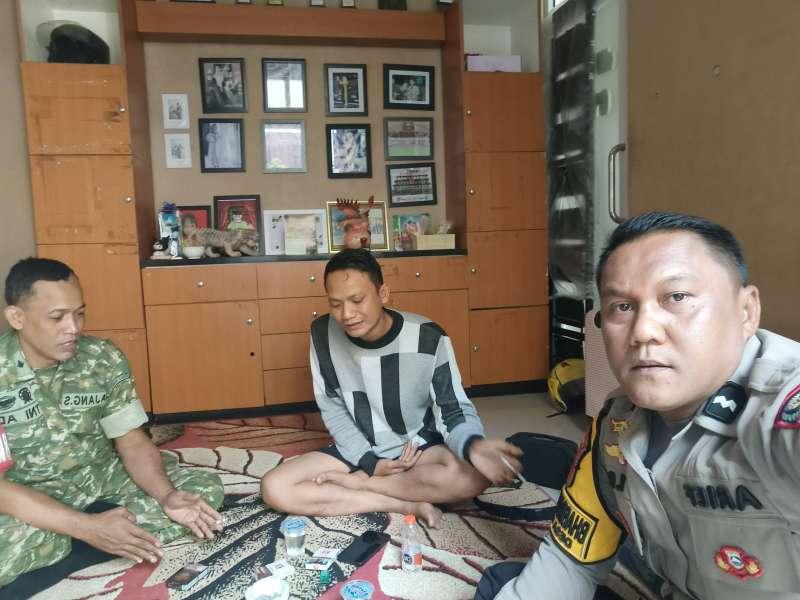 Bhabinkamtibmas Bersama Babinsa Laksanakan Sambang Warga, Ajak Masyarakat Jaga Kamtibmas di Desa Cigudeg 