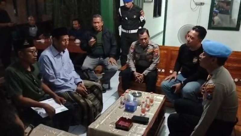Tidak terima anaknya ditegur, anggota TNI pukuli kepala sekolah