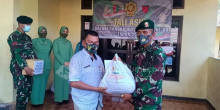 Rangkaian Bhakti Sosial HUT KE 60 KOSTRAD,  YONARMED 13 Distribusikan Bantuan 750 Paket Sembako