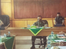 Diruang Rapat Makodim 0413/Bangka ; Kasdim Letnan Kolonel Inf Rudiyanto Memimpin Sidang Jabatan Personel Kodim 0413/ Bangka TW I TA 2022
