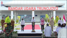 Presiden Resmikan Bandara Trunojoyo Madura
