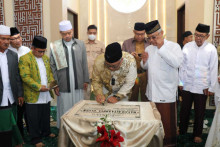 Bupati Sukabumi Resmikan Mesjid Riyaadhul `Uluum Sekaligus Hadiri Haul Ke12 Tahun H. Fathurrahman di Cireunghas