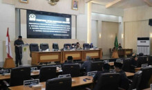 Rapat Paripurna DPRD Kabupaten Sukabumi, Bupati Sampaikan Raperda untuk Sukabumi Maju dan SDM yang Berkualitas di Era Global