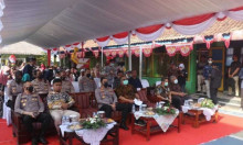 Kunjungan Kerja Kapolda Jabar didampingi Bupati ke Desa Cisarua Kecamatan Sukaraja Kabupaten Sukabumi 