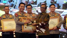 Kapolda Bali Raih Penghargaan Peringkat Terbaik Kompolnas Awards 2022