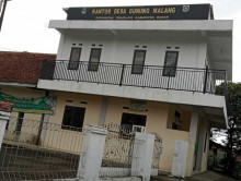 Kantor Desa Gunung Malang Kecamatan Tenjolaya terkesan seperti Tak Berpenghuni