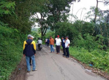 Asep Japar Tinjau Lokasi Longsor dan Rencanakan Relokasi Di Kecamatan Cicantayan