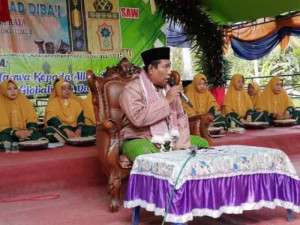 KH Imam Syafi'i: Ingin Bahagia Dunia Akhirat Jangan Tinggalkan Sholat