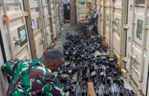Kontainer Bermuatan Senjata Militer AS Ilegal Masuk Indonesia