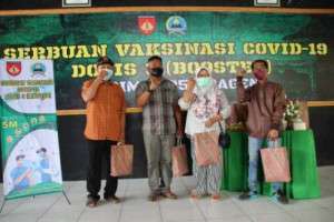 Gelar Vaksin Booster, Kodim Sragen Bagikan Minyak Goreng Untuk Masyarakat