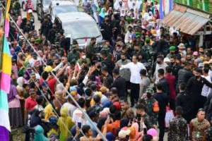 Presiden Salurkan Bantuan untuk Pedagang di Pasar Sila NTB