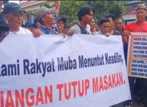 Pendemo Minta Gubernur Legalkan Sumur Minyak di Muba