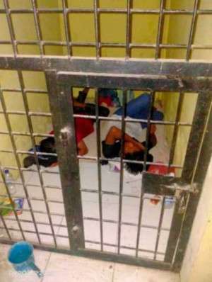Sel tahanan PT Andira Agro Tbk diduga untuk Menyekap/Menahan Warga yang mereka anggap salah,Apakah ini dibenarkan? 