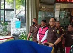Hot News!!! Menkominfo Johnny G Plate Ditetapkan sebagai Tersangka Kasus Korupsi BTS