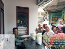 1112 KPM Pemdes Nanggung Salurankan Beras Ketahanan Pangan Melalui Kantor Pos Kecamatan Nanggung