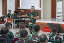 Berikan Pengarahan, Danrem 102/Pjg Tekankan Netralitas TNI Kepada Jajaran