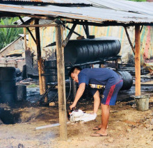 Luar Biasa Polsek Sanga Desa Polres Muba, Dalam Seminggu Upaya Persuasifnya, 19 Tungku Penyulingan Minyak Illegal dibongkar Secara Mandiri.