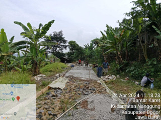 Betonisasi Jalan Akses Kampung Nunggul, Desa Bantar Karet, Secara Swadaya oleh Tokoh Masyarakat