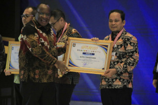Lagi, Pemkot Tangerang Raih penghargaan Kinerja SPM Terebaik dari Mendagri