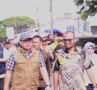 Soal Pasar Ciputat, Wakil Wali Kota Tangsel,Pilar Saga Ichsan tegaskan :  "Tidak ada lagi Pedagang Kaki Lima yang  berjualan di bahu jalan "