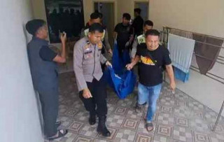 Warga Sukabumi digegerkan ditemukannya seorang pria yang tewas bersimbah darah