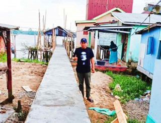 Pemdes Upang Makmur Realisasikan pembangunan fisik jembatan titian cor beton 