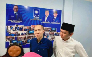  H. Yudha Pratomo Mengembalikan Formulir Pendaftaran Calon Walikota Palembang 2024-2029