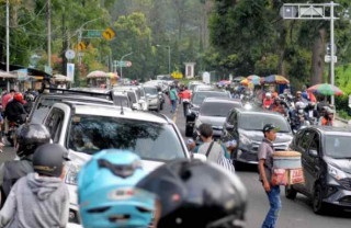 Lebih 2000 Ribu Kendaraan Masuk Kawasan Puncak Bogor