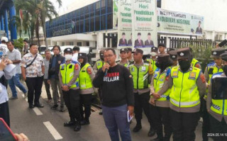 DPW Pembela Suara Rakyat Sumsel Lakukan Aksi Demo Terkait Pelaksanaan PPDB Di SMAN 19 Palembang Diduga Tidak Sesuai Permendikbud Nomor 1 Tahun 2021