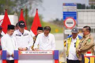 Jokowi resmikan Tol Pekanbaru-Padang Ruas Bangkinang-Pangkalan