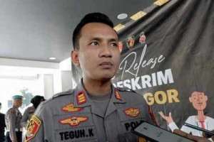 Pria ngamuk dan tusuk empat orang saat malam Takbiran, dua tewas