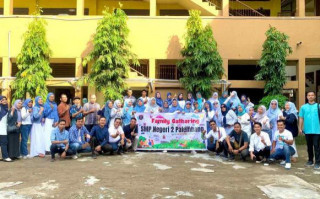 Kebersamaan Makin Erat: SMPN 2 Palembang Gelar Family Gathering di Jakabaring