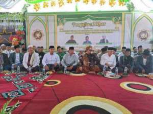 Doakan Djakfar Shodik Jadi Bupati OKI Mawardi Jadi Gubernur Sumsel Oleh Ibu-Ibu Pengajian Di Kecamatan Air Sugihan.