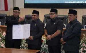 Bupati Sukabumi H.Marwan Hamami Sampaikan Pendapat Akhir RAPERDA Perubahan APBD Tahun 2024